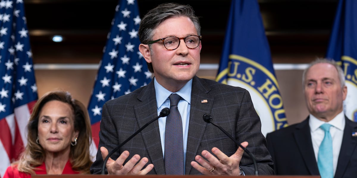 Congress returns to Capitol Hill this week for a brief session; House cancels remaining two weeks as midterm campaign heats up, with Trump heading to North Carolina Wednesday